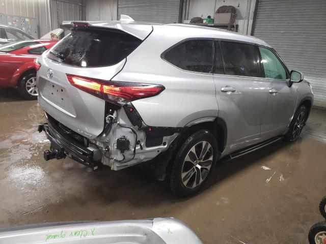 5TDHZRBH5LS509339 - 2020 TOYOTA HIGHLANDER XLE SILVER photo 3