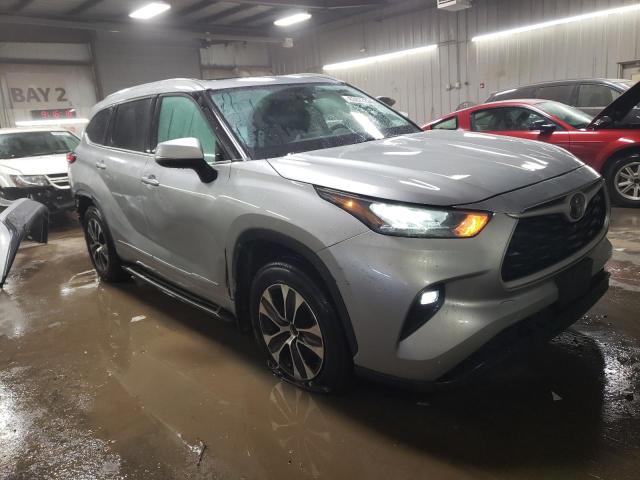 5TDHZRBH5LS509339 - 2020 TOYOTA HIGHLANDER XLE SILVER photo 4