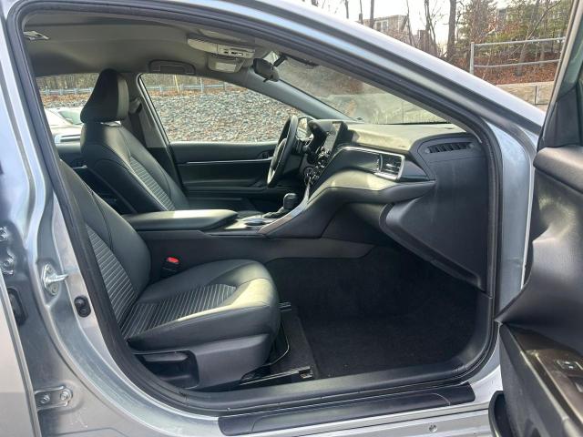 4T1G11AK1RU896151 - 2024 TOYOTA CAMRY SE NIGHT SHADE SILVER photo 6