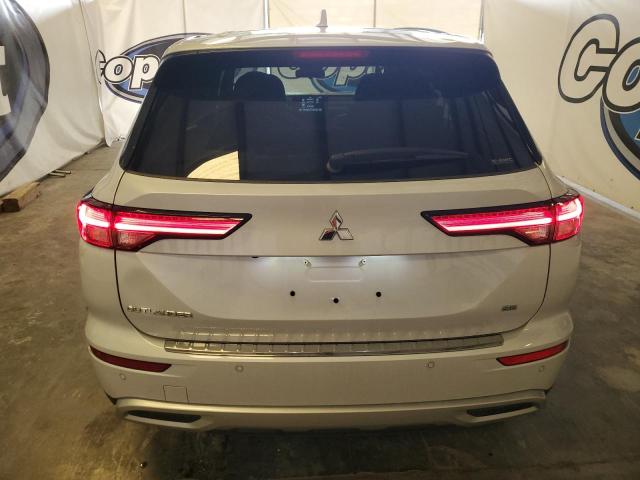 JA4J4VA82RZ084366 - 2024 MITSUBISHI OUTLANDER SE WHITE photo 6