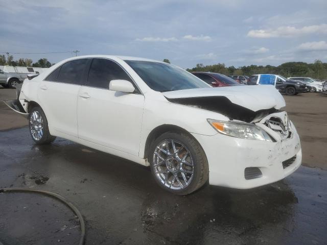 4T1BF3EK5BU777025 - 2011 TOYOTA CAMRY BASE 白色 照片 4