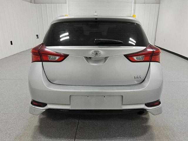 JTNKARJE8HJ544008 - 2017 TOYOTA COROLLA IM SILVER photo 6