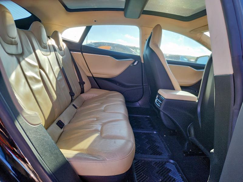 5YJSA1H11EFP51853 - 2014 TESLA MODEL S შავი ფოტო 10
