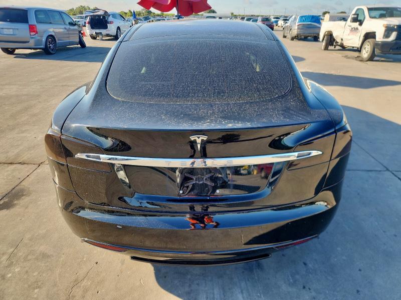 5YJSA1H11EFP51853 - 2014 TESLA MODEL S შავი ფოტო 6