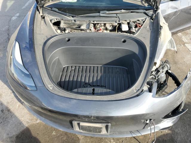 5YJ3E1EA9PF399850 - 2023 TESLA MODEL 3 Silber Foto 11