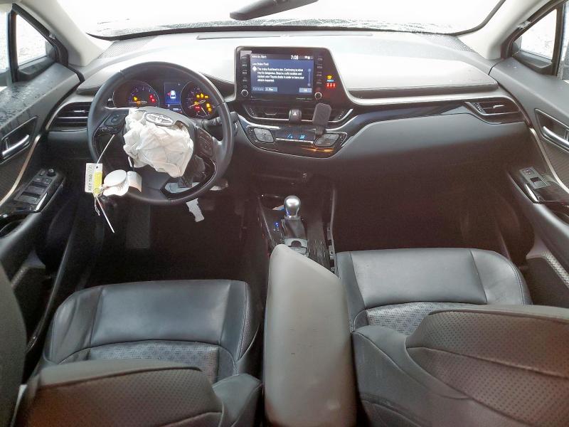 NMTKHMBX2MR128115 - 2021 TOYOTA C-HR XLE Boz foto 8