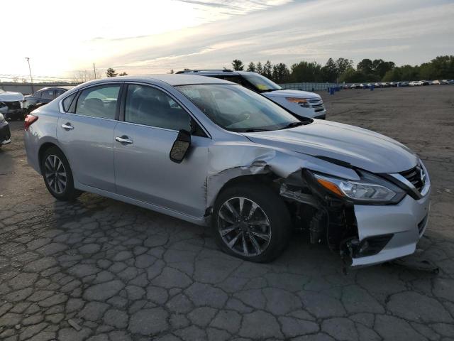 1N4AL3AP5HC280958 - 2017 NISSAN ALTIMA 2.5 ვერცხლისფერი ფოტო 4
