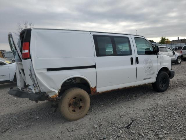 1GCWGAHF4G1241763 - 2016 CHEVROLET EXPRESS G2 WHITE photo 3