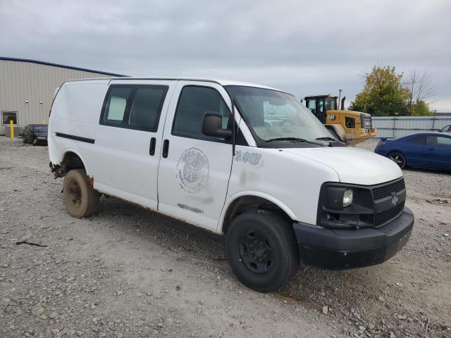 1GCWGAHF4G1241763 - 2016 CHEVROLET EXPRESS G2 WHITE photo 4