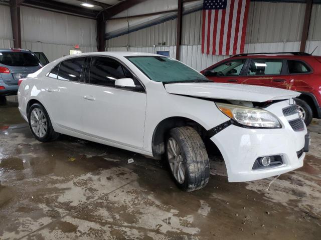1G11E5SAXDU134000 - 2013 CHEVROLET MALIBU 2LT WHITE photo 4