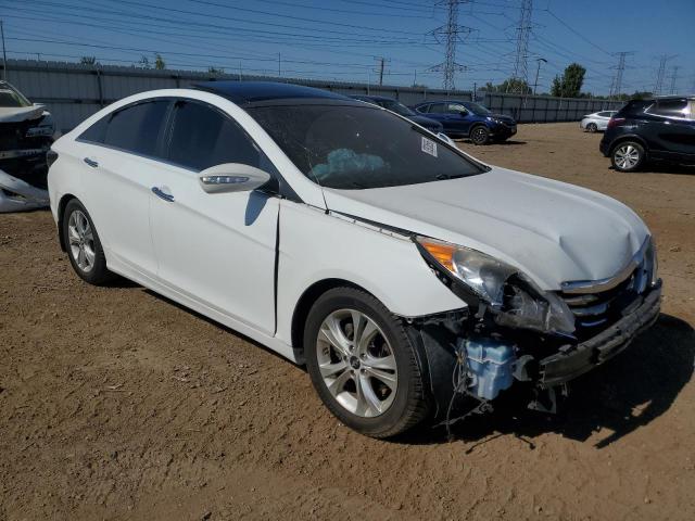 5NPEC4AC5DH689099 - 2013 HYUNDAI SONATA SE WHITE photo 4