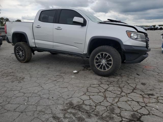 1GCGTEEN0K1243697 - 2019 CHEVROLET COLORADO ZR2 SILVER photo 4