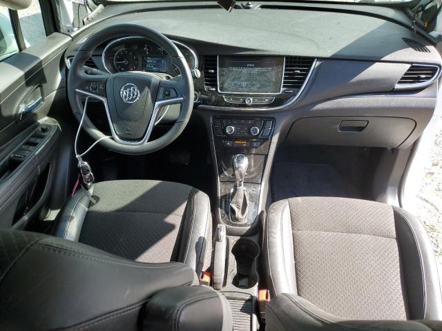 KL4CJESB0JB611927 - 2018 BUICK ENCORE PREFERRED Blanc photo 8