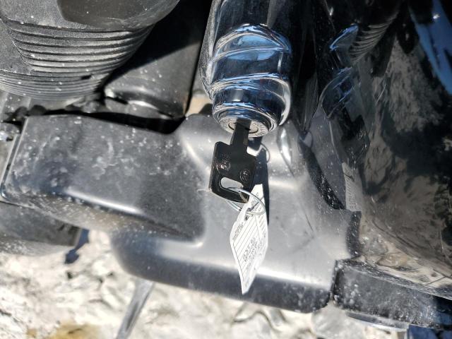 JH2RC5009KK500121 - 2019 HONDA VT750 C BLACK photo 8