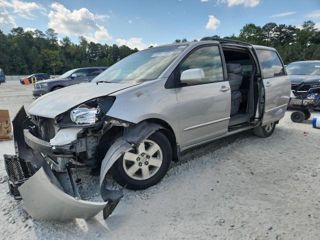 2004 TOYOTA SIENNA XLE, 