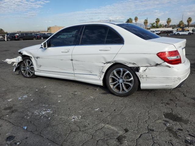 WDDGF8ABXDA783863 - 2013 MERCEDES-BENZ C 300 4MATIC WHITE photo 2
