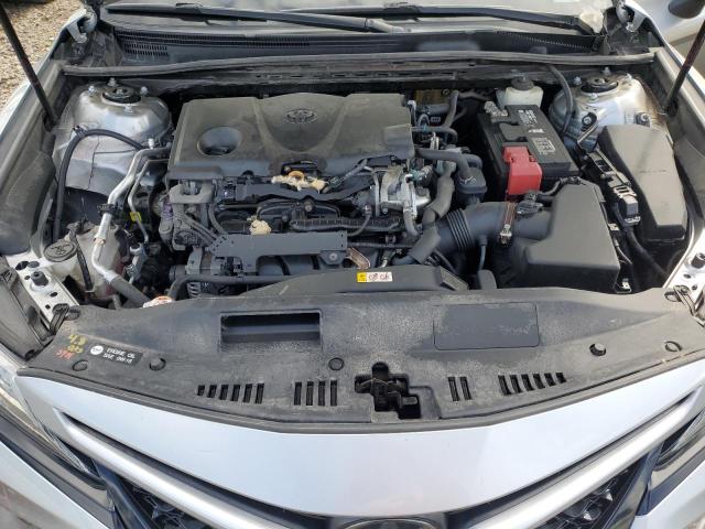 4T1B61HK3JU120108 - 2018 TOYOTA CAMRY XSE ვერცხლისფერი ფოტო 11