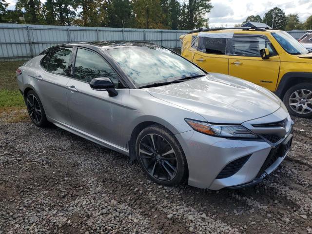 4T1B61HK3JU120108 - 2018 TOYOTA CAMRY XSE ვერცხლისფერი ფოტო 4