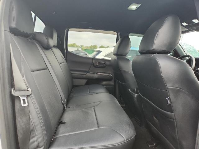 3TMCZ5AN6HM068273 - 2017 TOYOTA TACOMA DOUBLE CAB თეთრი ფოტო 10