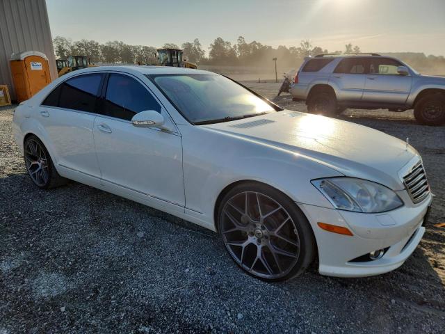 WDDNG86X59A252022 - 2009 MERCEDES-BENZ S 550 4MATIC WHITE photo 4