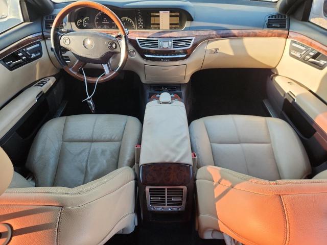 WDDNG86X59A252022 - 2009 MERCEDES-BENZ S 550 4MATIC WHITE photo 8