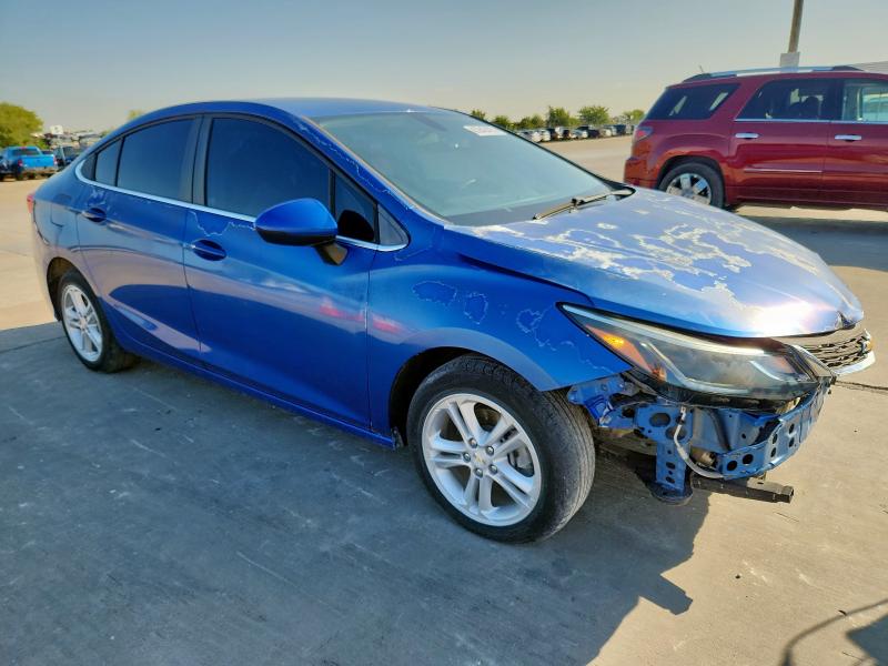 1G1BE5SMXJ7240844 - 2018 CHEVROLET CRUZE LT BLUE photo 4