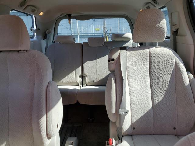 5TDKK3DC3DS350699 - 2013 TOYOTA SIENNA LE ნაცრისფერი ფოტო 10