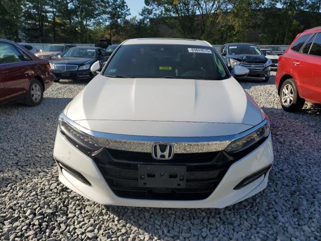 1HGCV2F98KA009236 - 2019 HONDA ACCORD TOURING WHITE photo 5