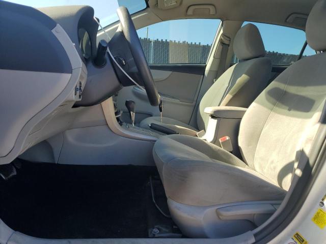 5YFBU4EE2DP189562 - 2013 TOYOTA COROLLA BASE WHITE photo 7