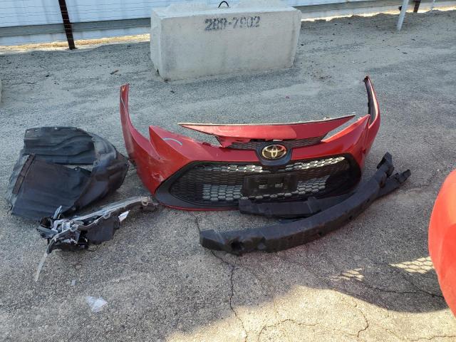 5YFEPRAE3LP099827 - 2020 TOYOTA COROLLA LE Rojo foto 12