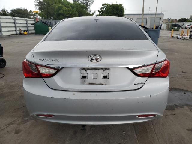 5NPEC4AC1DH614321 - 2013 HYUNDAI SONATA SE ვერცხლისფერი ფოტო 6