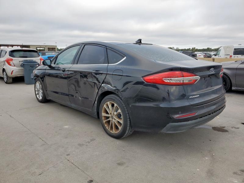 3FA6P0H70LR153527 - 2020 FORD FUSION SE BLACK photo 2