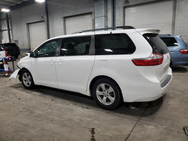 5TDKK3DC7GS705586 - 2016 TOYOTA SIENNA LE 白色 照片 2