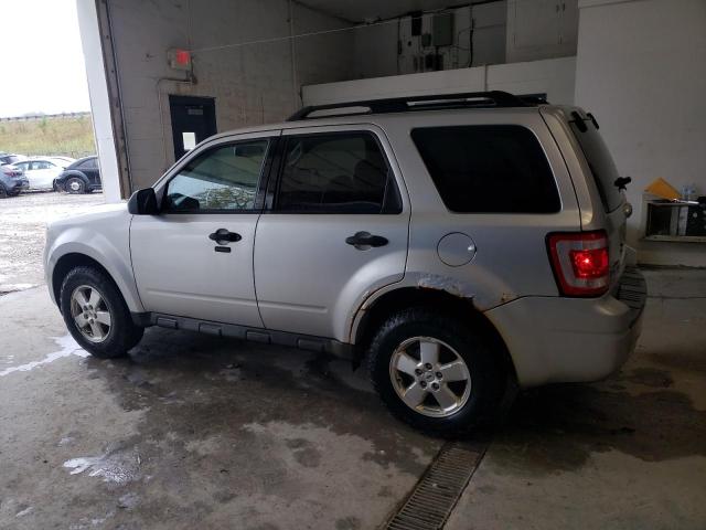 1FMCU0D78BKA05538 - 2011 FORD ESCAPE XLT Srebrny zdjęcie 2