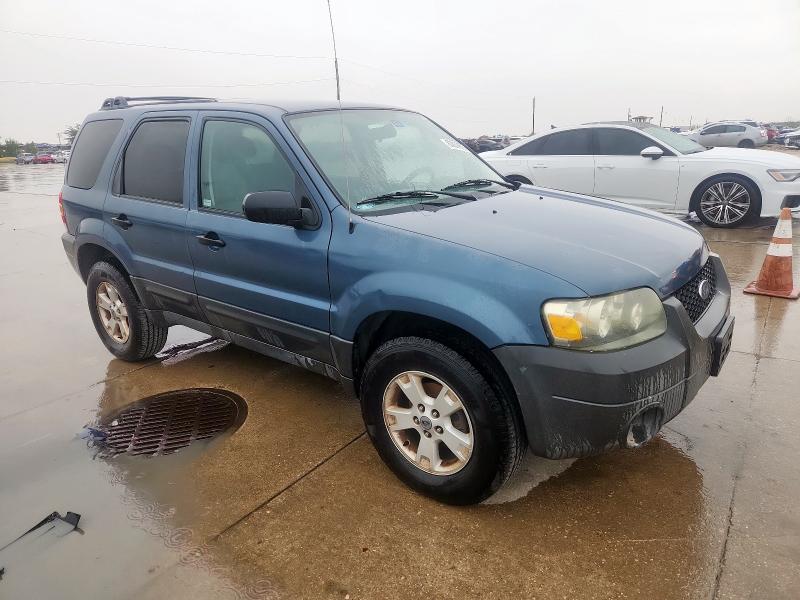 1FMCU03145DA07213 - 2005 FORD ESCAPE XLT 蓝色 照片 4