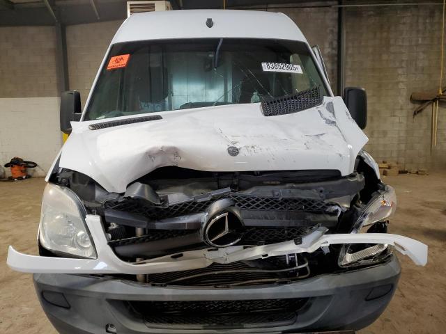 WD3PE8CB4B5609636 - 2011 MERCEDES-BENZ SPRINTER 2500 WHITE photo 12