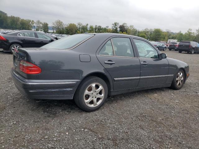 WDBJF65J92B481153 - 2002 MERCEDES-BENZ E 320 ნაცრისფერი ფოტო 3