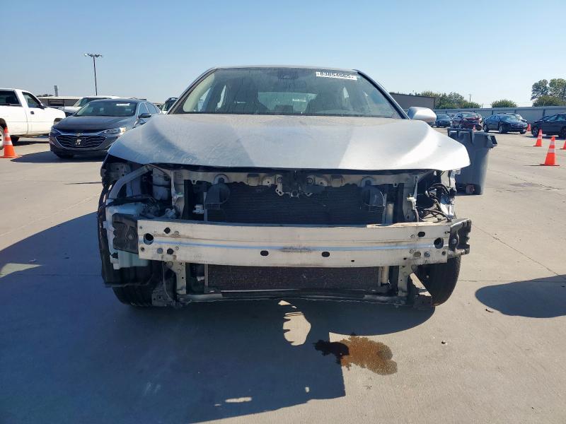 4T1C11AK4MU429085 - 2021 TOYOTA CAMRY LE ვერცხლისფერი ფოტო 5