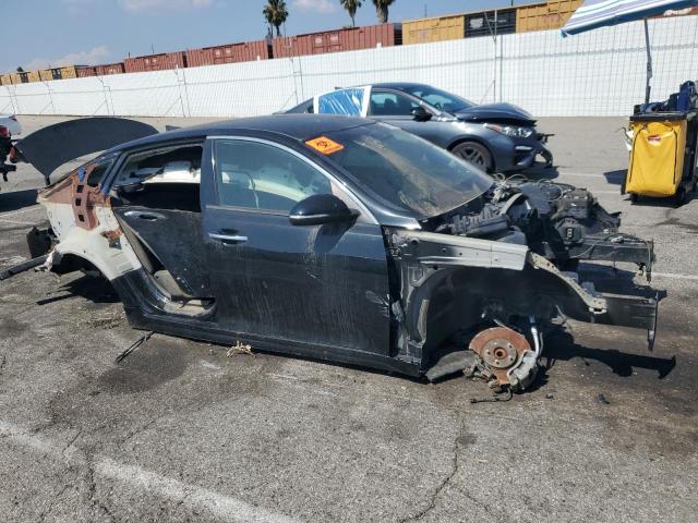 5XXGU4L36JG273489 - 2018 KIA OPTIMA EX BLACK photo 4