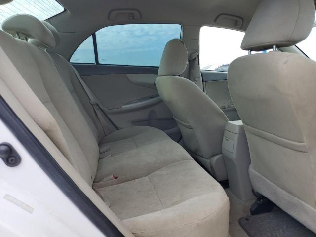 1NXBU4EE4AZ245267 - 2010 TOYOTA COROLLA BASE Белый фото 10