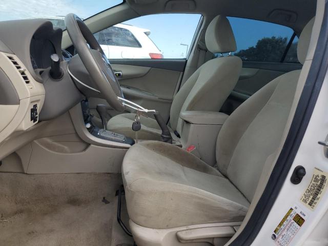 1NXBU4EE4AZ245267 - 2010 TOYOTA COROLLA BASE Белый фото 7