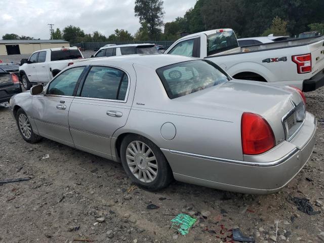 1LNHM82W23Y649730 - 2003 LINCOLN TOWN CAR SIGNATURE 银色 照片 2