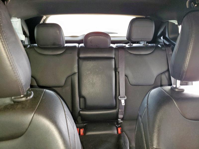 3C4NJDBNXRT117040 - 2024 JEEP COMPASS LATITUDE Biały zdjęcie 10