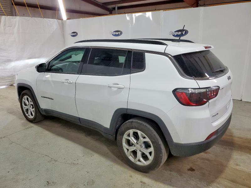 3C4NJDBNXRT117040 - 2024 JEEP COMPASS LATITUDE Biały zdjęcie 2