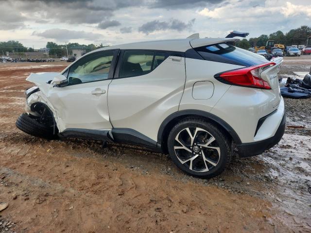 JTNKHMBX2J1008529 - 2018 TOYOTA C-HR XLE Белый фото 2