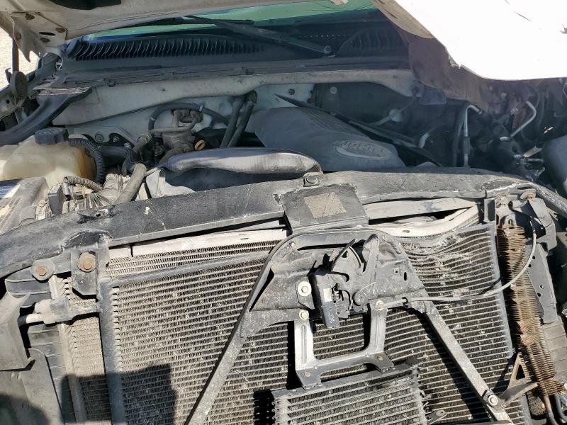 1GCHK23U37F200532 - 2007 CHEVROLET SILVERADO K2500 HEAVY DUTY WHITE photo 11