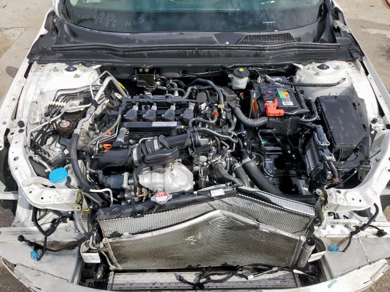 1HGCV1F53JA164704 - 2018 HONDA ACCORD EXL WHITE photo 11