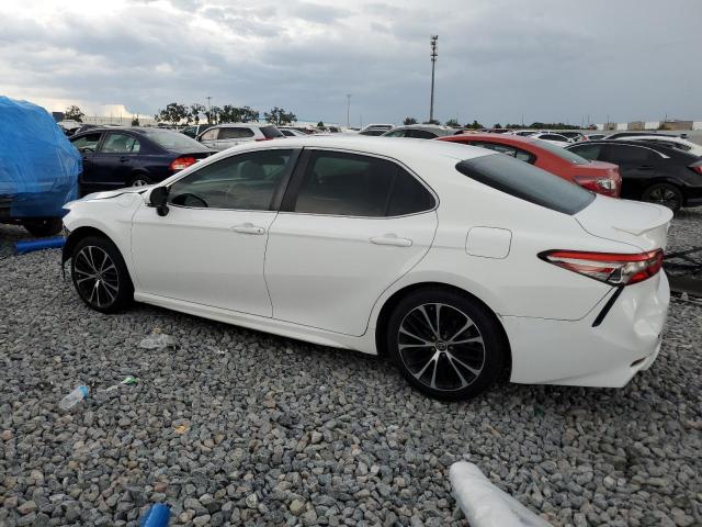 4T1B11HK4JU587021 - 2018 TOYOTA CAMRY L Ağ foto 2