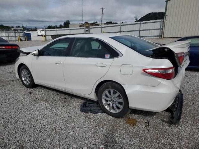 4T1BF1FK4FU496830 - 2015 TOYOTA CAMRY LE Biały zdjęcie 2