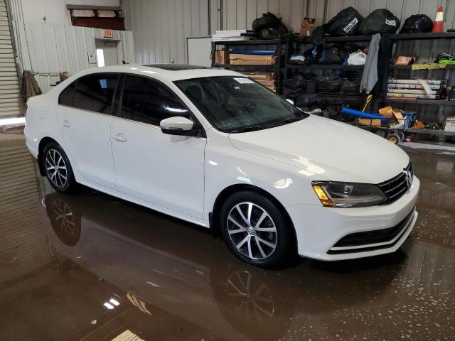 3VWDB7AJ1JM208881 - 2018 VOLKSWAGEN JETTA SE 白色 照片 4